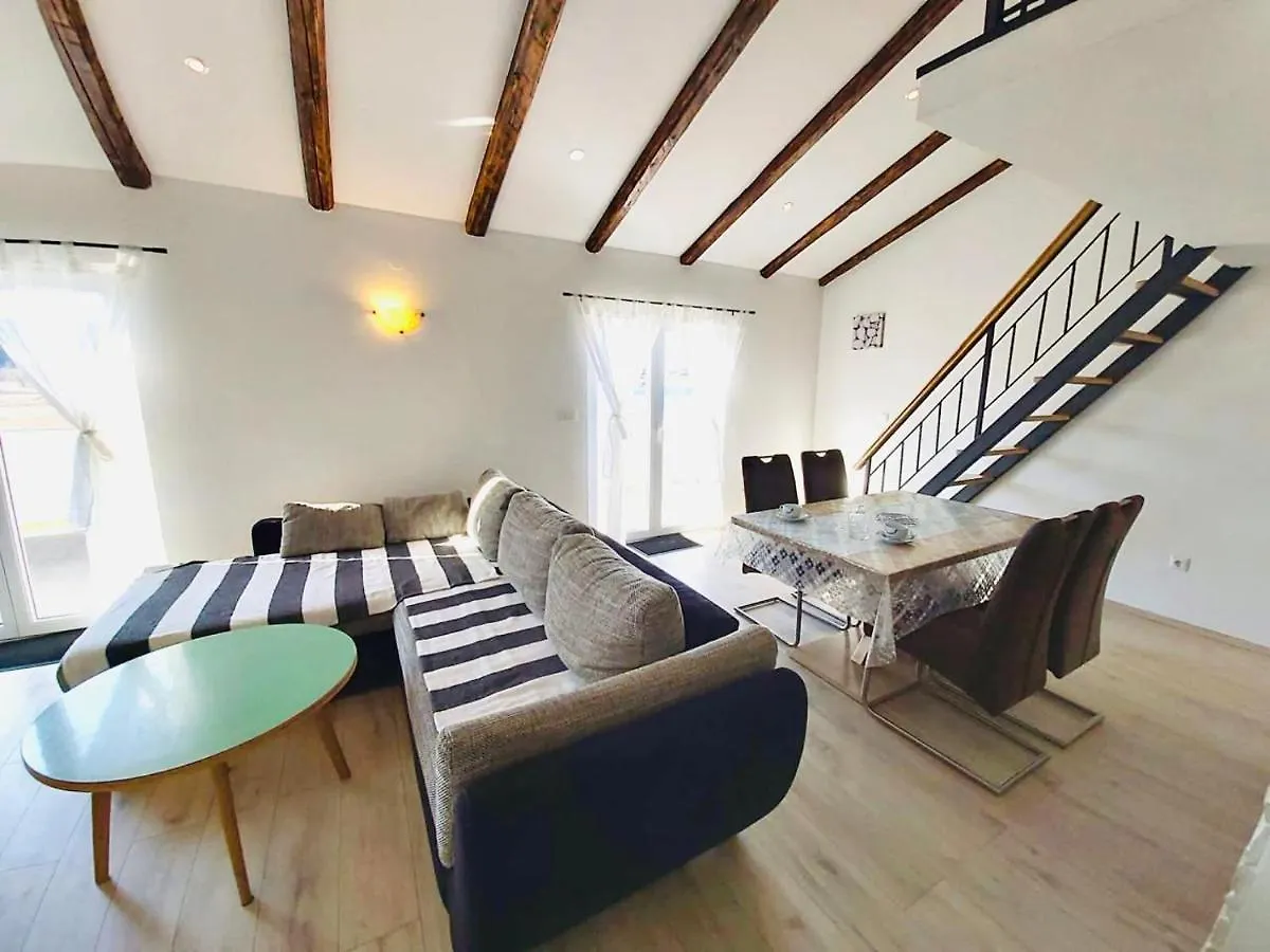 Modern Attic Apartment Supetarska Draga